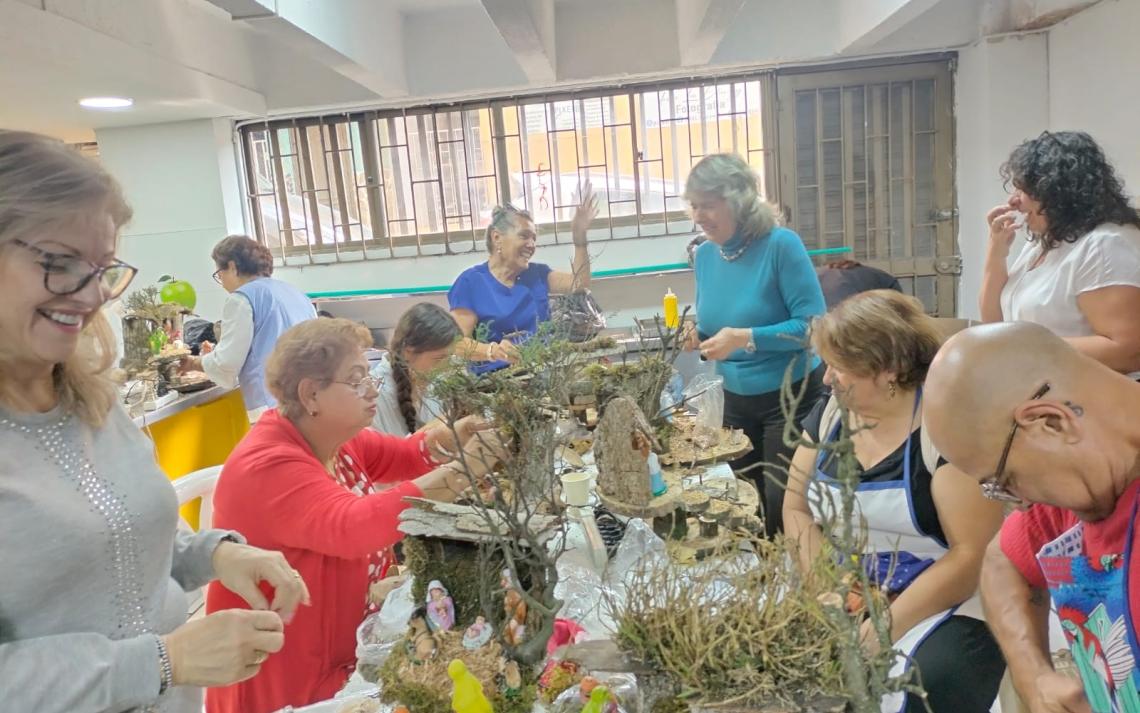 Curso de pesebres navideños